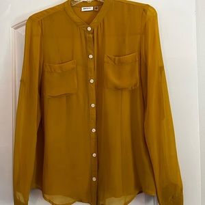 DKNYC blouse w/matching shell, size S, mustard color, poly, collarless w/pockets